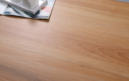 Kulüp Evi İçin 200x1200mm Mat Ahşap Görünümlü Porselen Karo